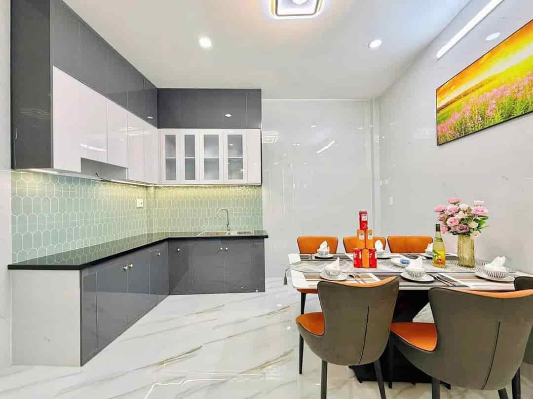 Cần tiền gấp bán nhà Lê Văn Sĩ P12 Quận 3 DT 70m2 Giá 3 tỷ Lh@932861530 Vân