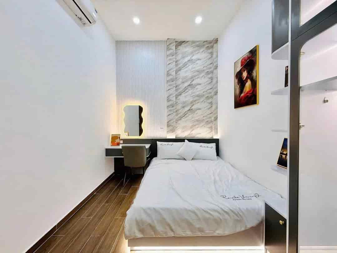 Cần tiền gấp bán nhà Lê Văn Sĩ P12 Quận 3 DT 70m2 Giá 3 tỷ Lh@932861530 Vân