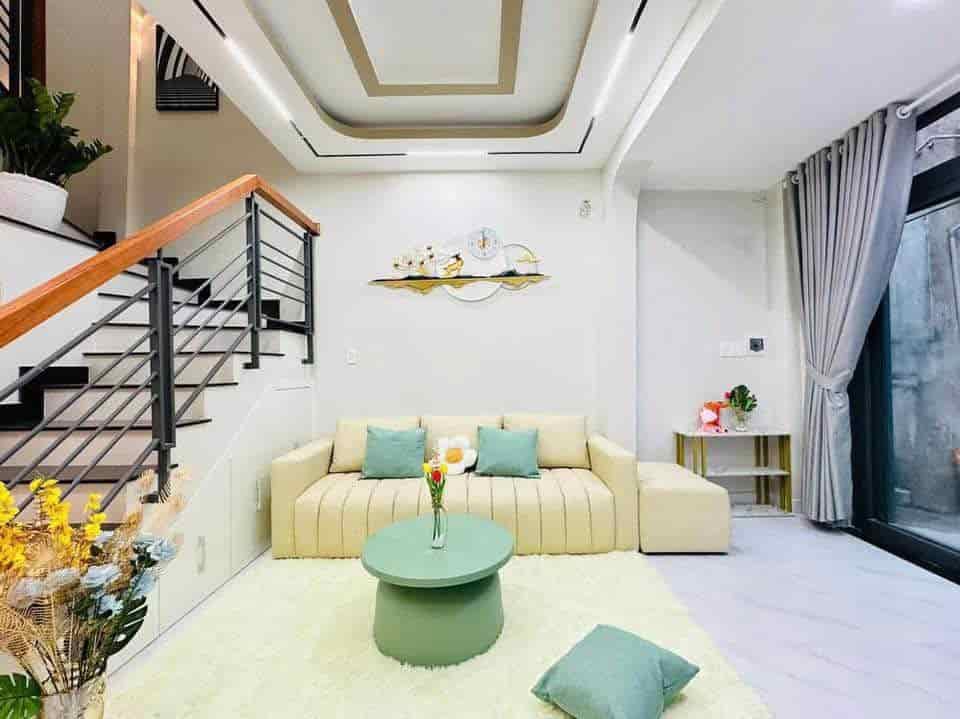 Chính chủ bán nhà Phan Tây Hồ P7 Phú Nhuận DT 90m2 Giá 2,8tỷ lh Vân