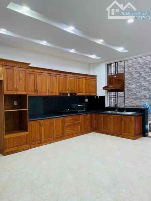 Nhà mặt tiền 4 tầng, khu tên lửa, 90m2, hoàn công đủ