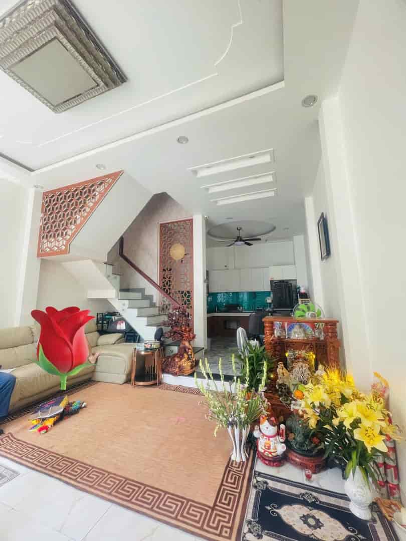 NHÀ ĐẸP VỊ TRÍ VIP TAM PHÚ - TAM HÀ - PHẠM VĂN ĐỒNG 
HẺM XE TẢI - 4 TẦNG ĐÚC - DT SÀN 208 M2 - GIÁ 5,x TỶ