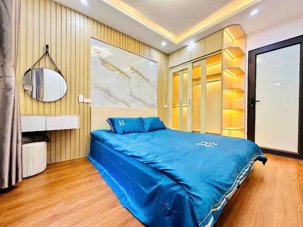 Bán nhà 25m2, 3PN, 4WC, Nguyễn Văn Linh, Sài Đồng, Long Biên, 3.5 tỷ