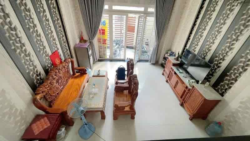 Bán nhà 82m², 3 tầng, 5PN, 5WC, Q.9, 7.15  tỷ, sổ hồng