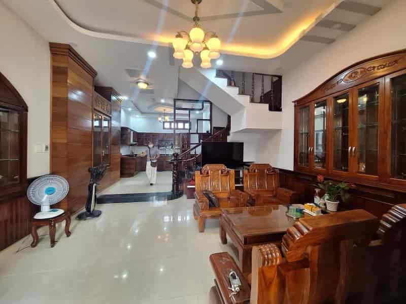 Bán nhà 60m², 4PN, 4WC, 7.35  tỷ, Q.9, Đỗ Xuân Hợp