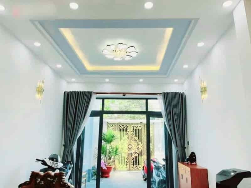 Bán nhà mặt phố Linh Tây, Thủ Đức, 106m², sổ hồng, 12.2 tỷ
