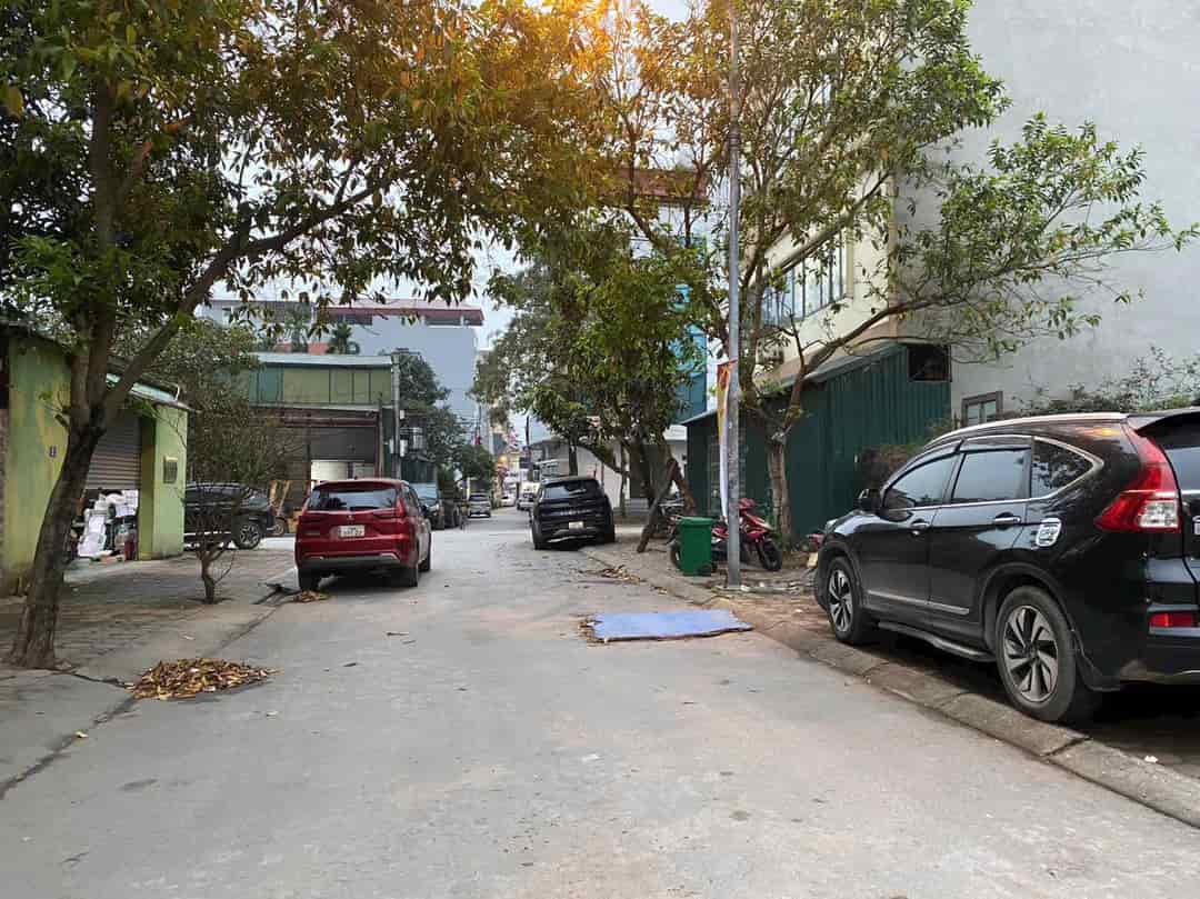 Bán nhà 3 tầng KĐT 31ha Trâu Quỳ, Đường containơ vào nhà