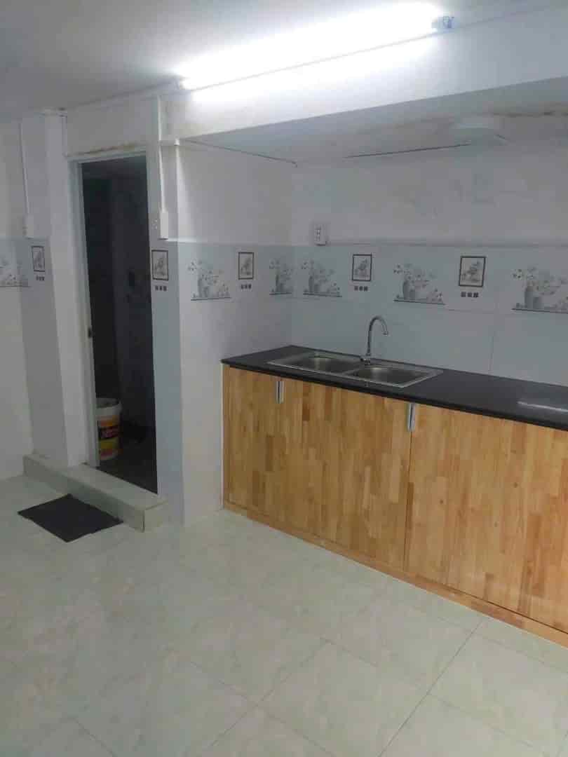 Hẻm 3,5m Hậu Giang, nhà nhỏ xinh, dtsd 32m2, giá 1,8 tỷ