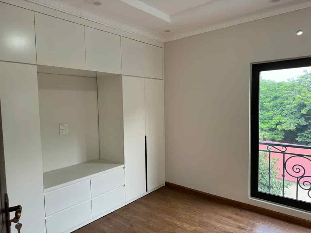 Bán nhà  6 tầng Sài Đồng 48m², thoáng sáng – Vị trí đẹp, gần Vin – Chỉ 4,85 tỷ!