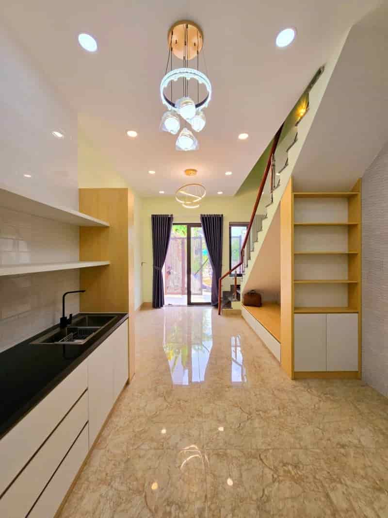 Bán nhà 66m2, 3 tầng, 4PN, 3WC, Q.9, 5,05 tỷ, sổ hồng