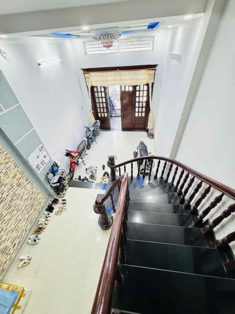 Bán nhà 4 tầng, 60m², 4PN, 5WC, 7,05  tỷ, P. Phước Long B, Q.9, sổ hồng