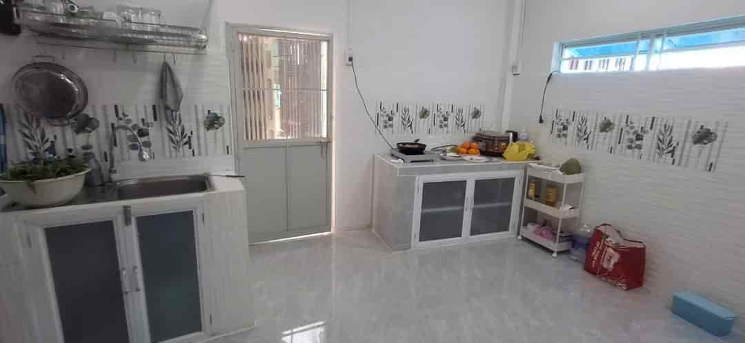 Chủ kẹt tiền bán nhanh nhà 2 tầng hẻm rộng Huỳnh Đình Hai, DT 58m2, 6.8 tỷ