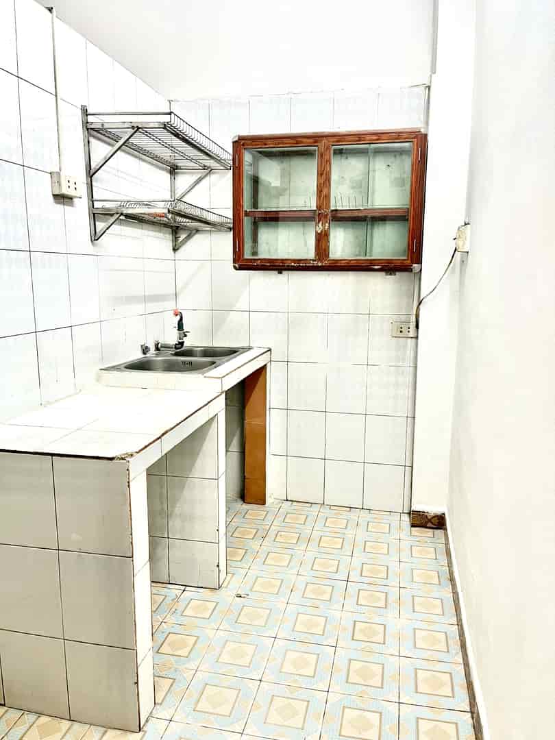 Cho thuê nhà Sài Đồng Long Biên, 3 tầng 3 ngủ 2 WC, 10m ra đường ô tô, 22m2, 4 triệu