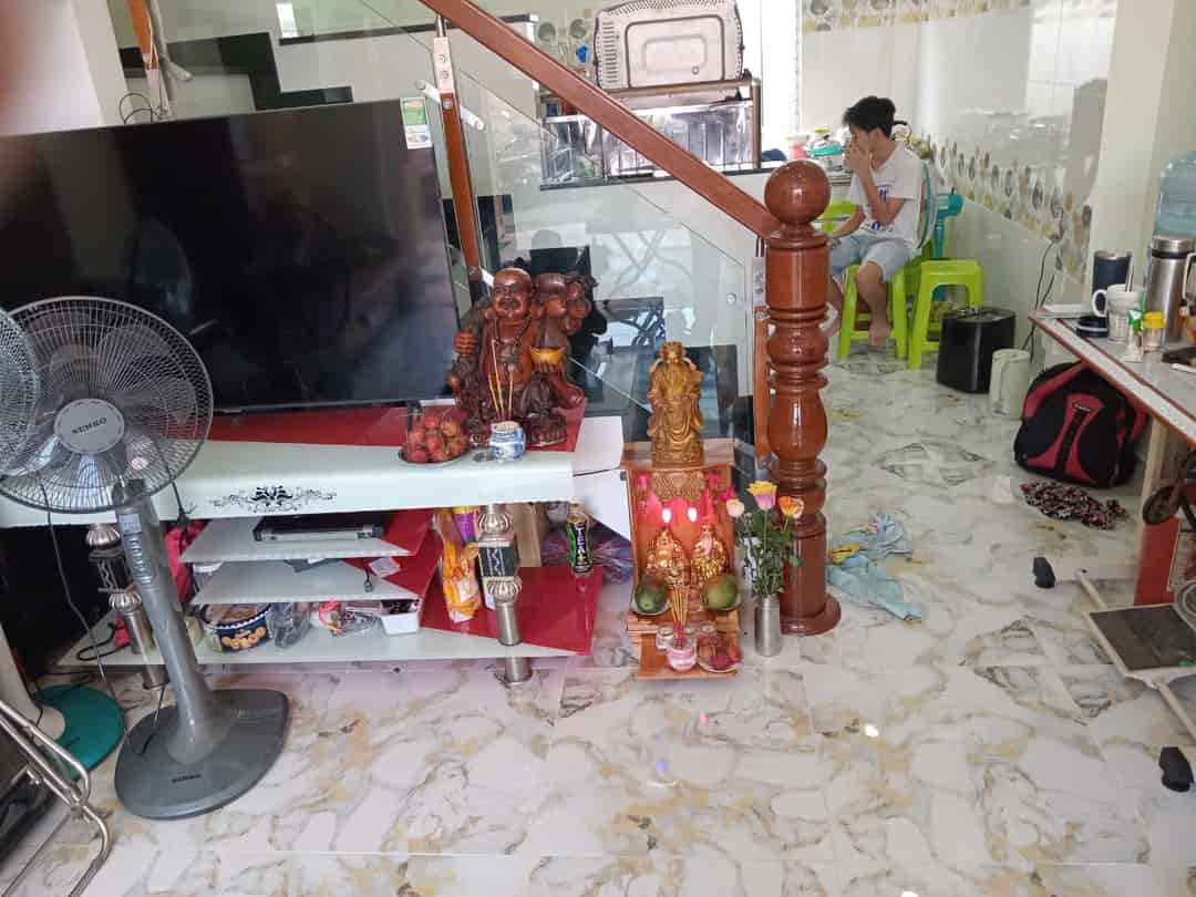 Bán Nhà Ngay Chợ Đầu Mối Thủ Đức, 55m2 3 lầu, đường xe tải, sổ hoàn công, nhà mới vào ở ngay