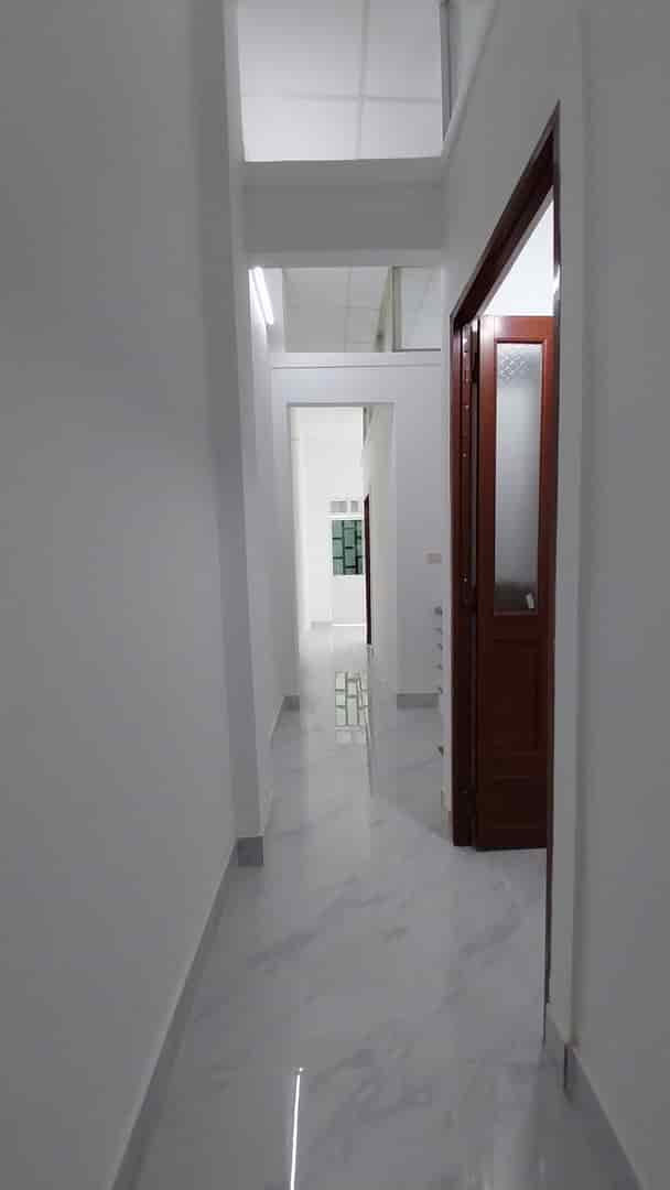 Bán Căn Nhà 2Lầu Cách Phạm V Đồng 200m, p.Linh Tây TP thủ đức, hẻm thông xe hơi, dân cư đông đúc, đa tiện ích