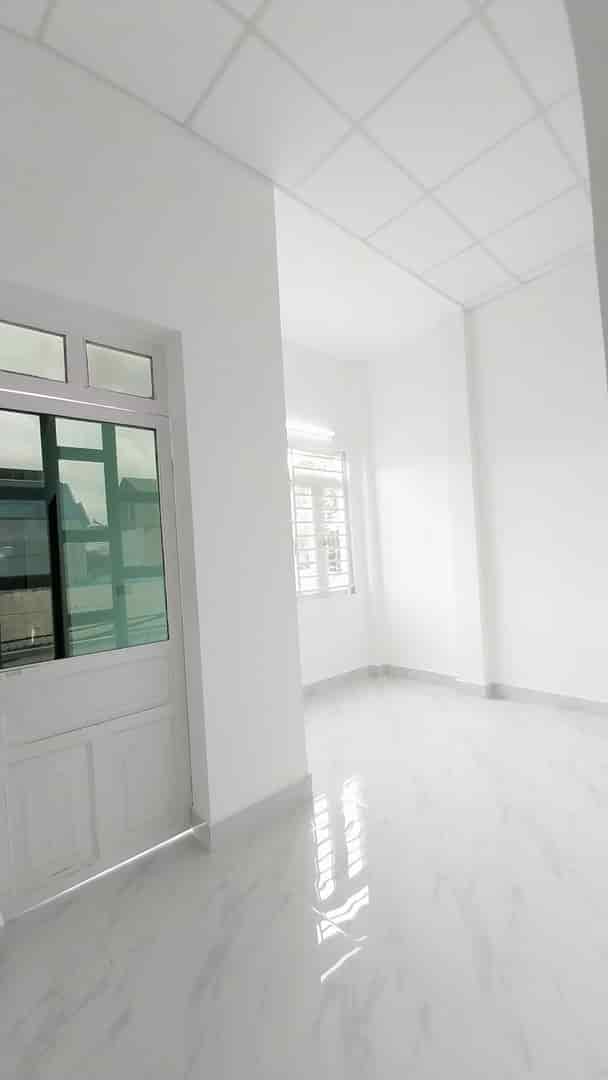 Bán Căn Nhà 2Lầu Cách Phạm V Đồng 200m, p.Linh Tây TP thủ đức, hẻm thông xe hơi, dân cư đông đúc, đa tiện ích