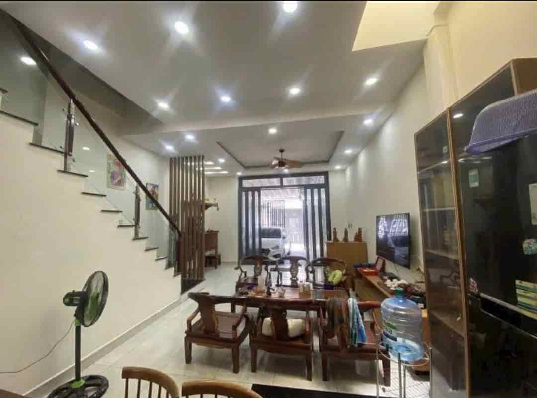 Bán Nhà Đường Ngô Chí Quốc p.Bình Chiểu Ngay Kế Bên CV Bình Đức, nhà mới DT khủng vừa ở vừa KD, Mở cty ổn