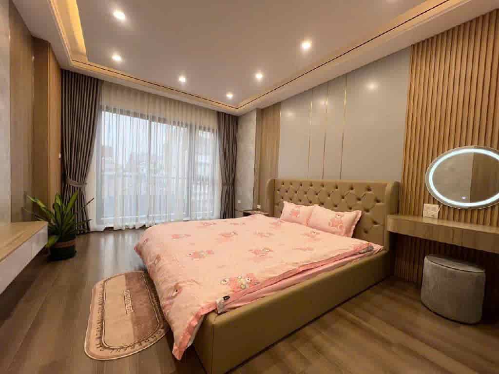 Bán nhà Khương Trung, 42m², ô tô lùi cửa, giá chỉ 6.72 tỷ