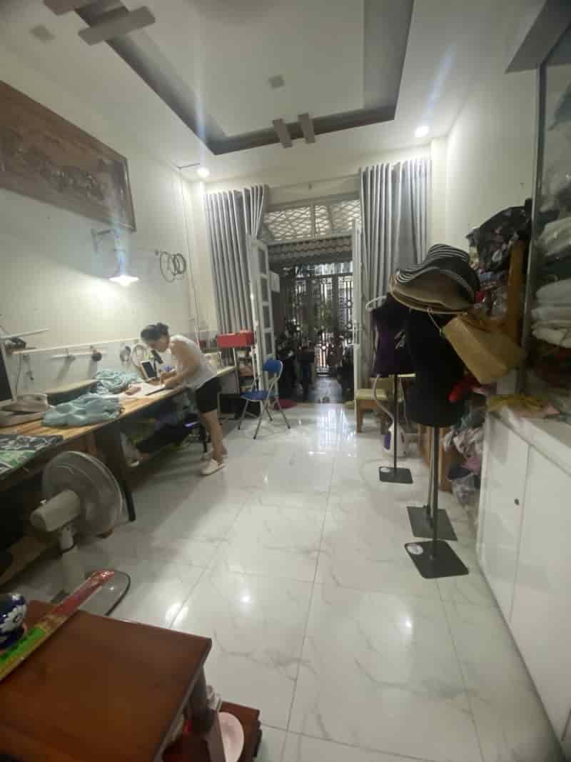 Bán nhà 60m2, 3 tầng, 4PN, 3WC, Nguyễn Văn Lịch, Linh Tây, Thủ Đức, 6.4 tỷ