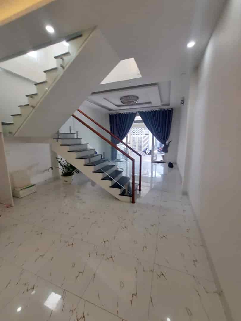 CHO THUÊ NHÀ NGUYÊN CĂN 5 P NGỦ .P8 ĐÀ LAT