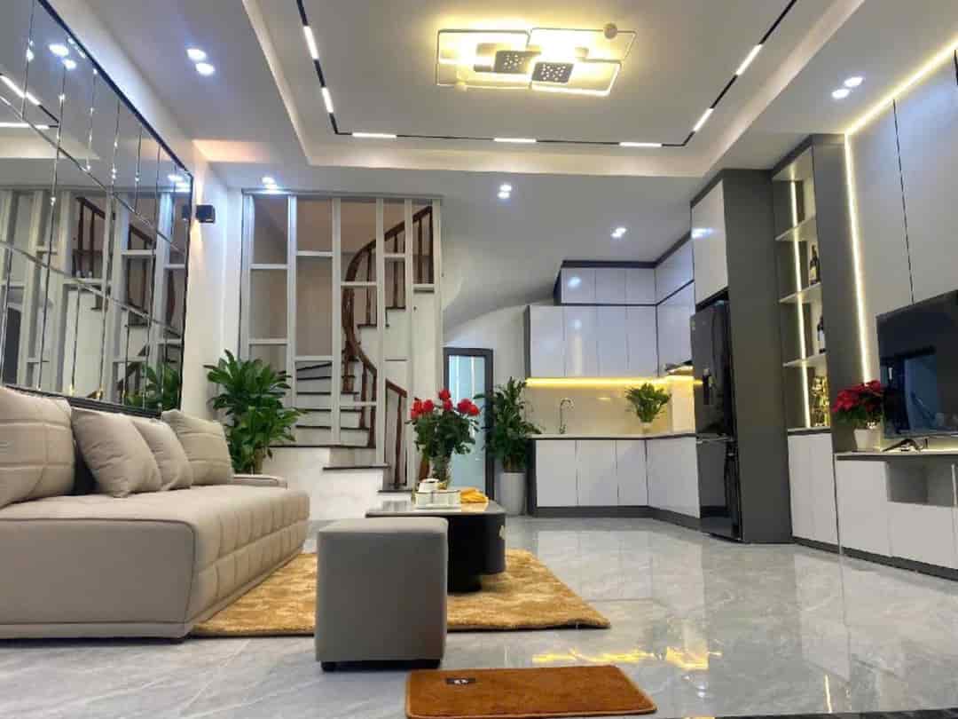 Bán nhà riêng cạnh Eco Green, quận Thanh Trì, Vành đai 3, ngõ thông, diện tích 30m2, 5 tầng, 6.8 tỷ