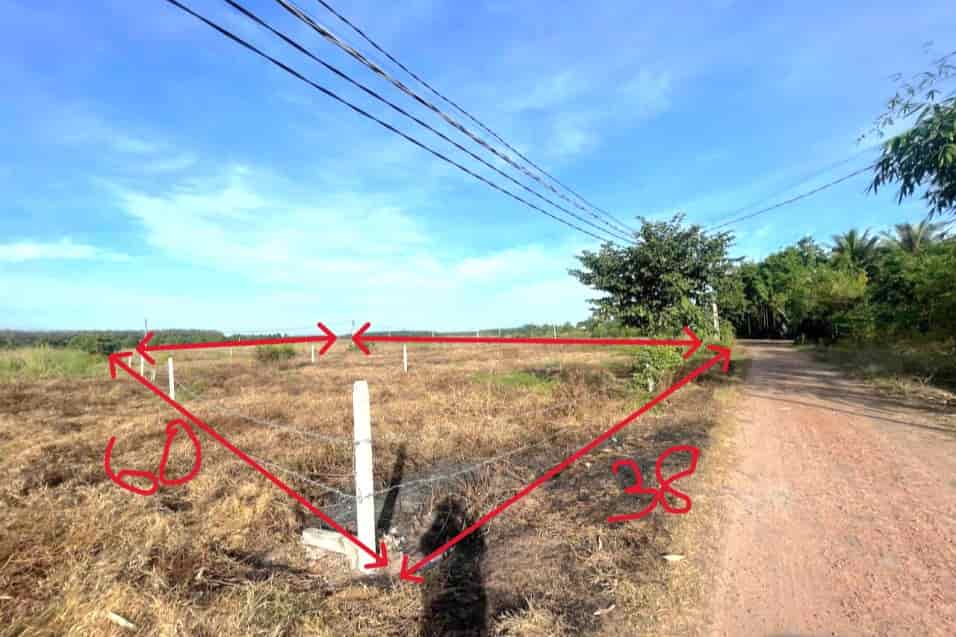 CẦN TIỀN BÁN LỖ LÔ ĐẤT VƯỜN ĐẸP 2.700M2 NGAY CHỢ, QL14, TTTM CHƠN THÀNH CHỈ 190 TRIỆU/SÀO