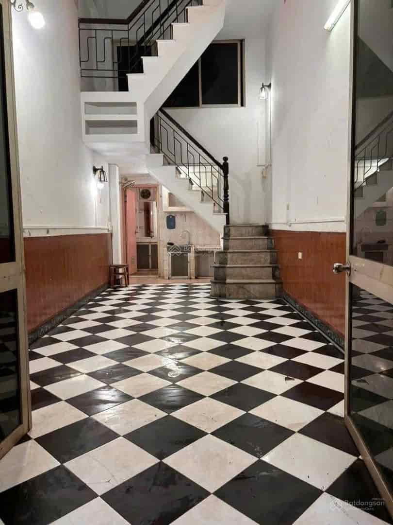 Cho thuê nhà nguyên căn ngõ 459 Bạch Mai, 31m² x 3 tầng , 3 ngủ, 7 Triệu ở gđ, nhóm