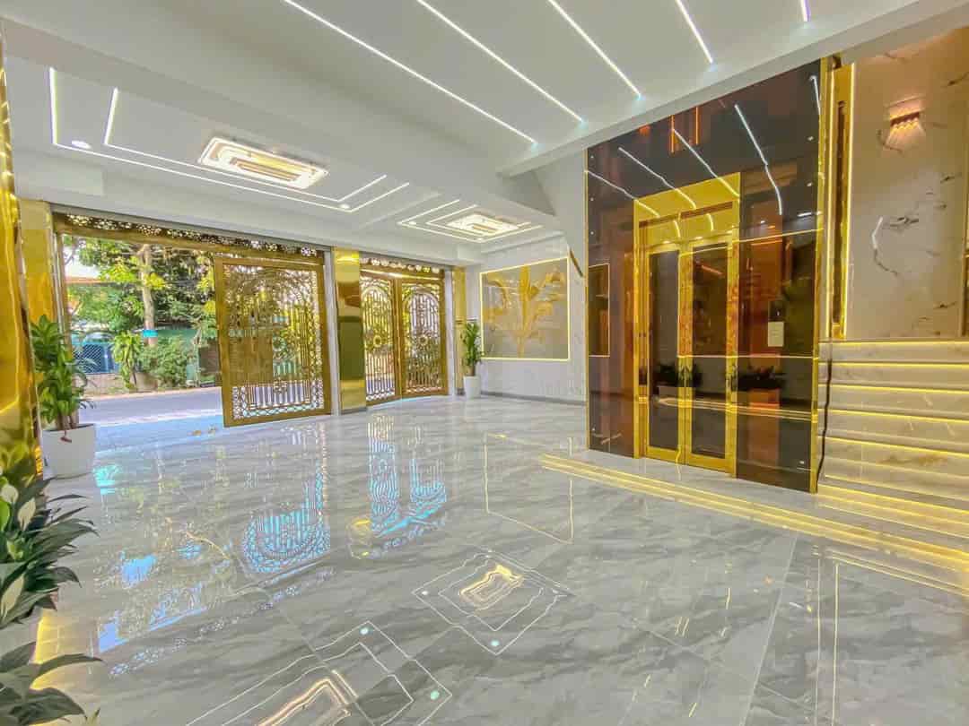 Bán Siêu phẩm có THANG MÁY 7x15m. Đúc 5 tấm MT đường TCH10 Q12