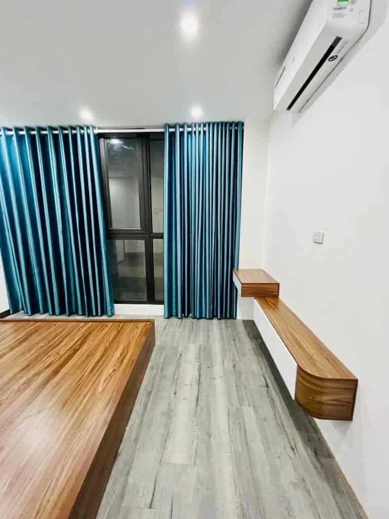 BÁN NHÀ -PHỐ TÔN ĐỨC THẮNG-NHÀ DÂN  XÂY MỚI 4TẦNG -DT 30 M2 -MT 4.6m giá chỉ,6,8 TỶ