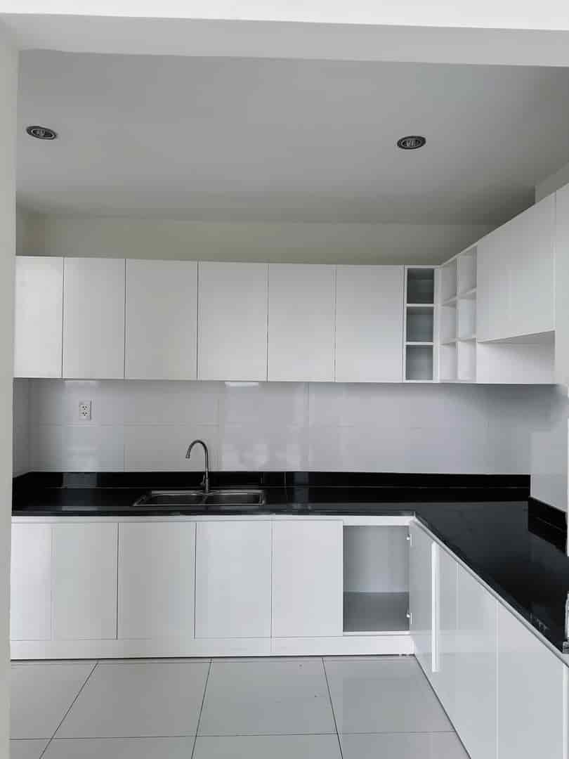 Cần Cho Thuê Căn Duplex siêu lớn 306m2 tại Khu căn hộ cao cấp Terra Rosa - Nguyễn Văn Linh, căn góc, có hồ