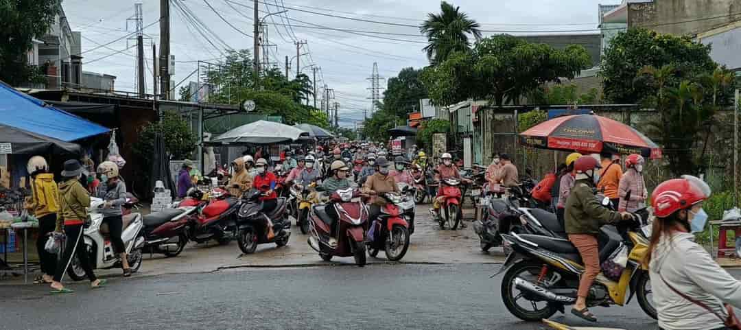 Chính chủ cần bán gấp lô đất kinh doanh buôn bán sầm uất đường 15m trục chính vào KCN Điện Ngọc