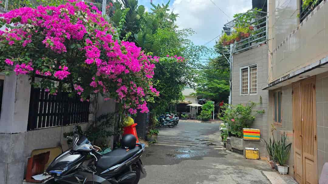 Căn nhà có vị trí cực Vip - số 9 đường Lam Sơn Khu Kiến Thiết- Hiệp Phú- Tp.Thủ Đức.