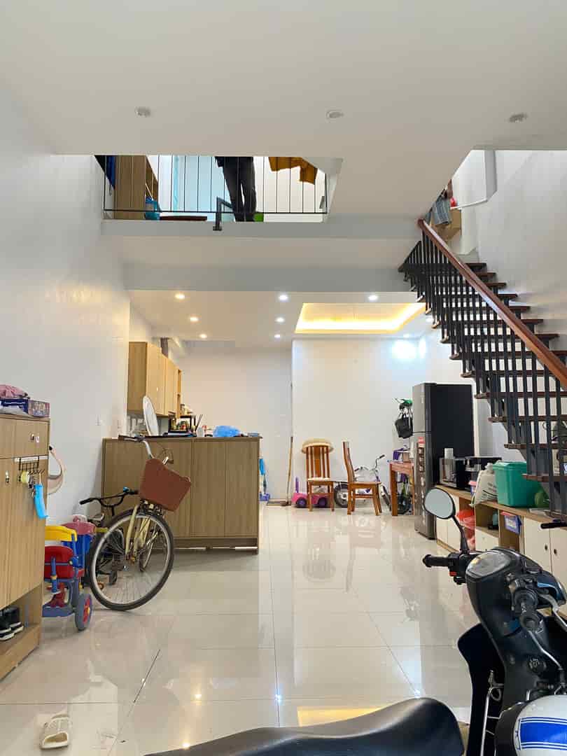 Bán nhà 4 tầng La Dương, Dương Nội, 48m², MT 4.5m, ô tô, gần Aeon, giá 9 tỷ