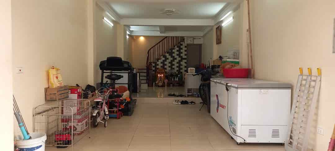 Bán nhà TT Trạm Trôi, 4 tầng, 43m2, kinh doanh, ô tô tránh