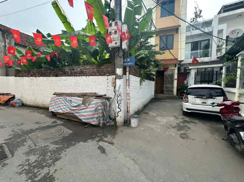 Bán đất thổ cư, 2 mặt thoáng, đường ô tô, TT Hoài Đức, giá 91tr/m2