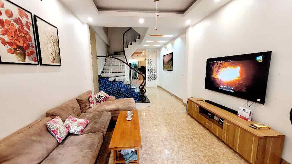 Bán nhà Ngõ chợ Ngọc Thụy-Long Biên, DT 73m,MT4m,giá 8,5 tỷ