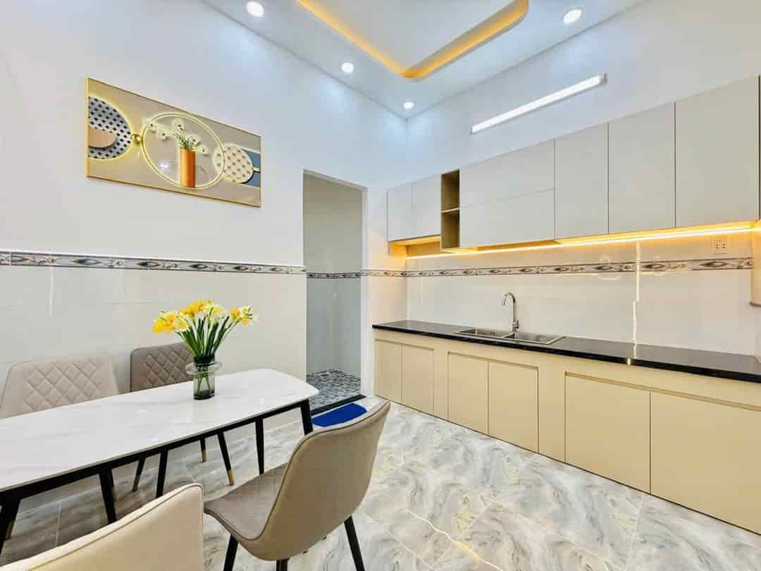Kẹt vốn bán nhanh nhà Nguyễn Kiệm P.3 Gò Vấp DT 61,5m2 Giá 2tỷ750tr