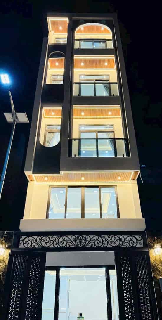 Kẹt vốn bán nhanh nhà Lê Lai P.3 Gò Vấp DT: 52,5m2 Giá: 3tỷ380tr