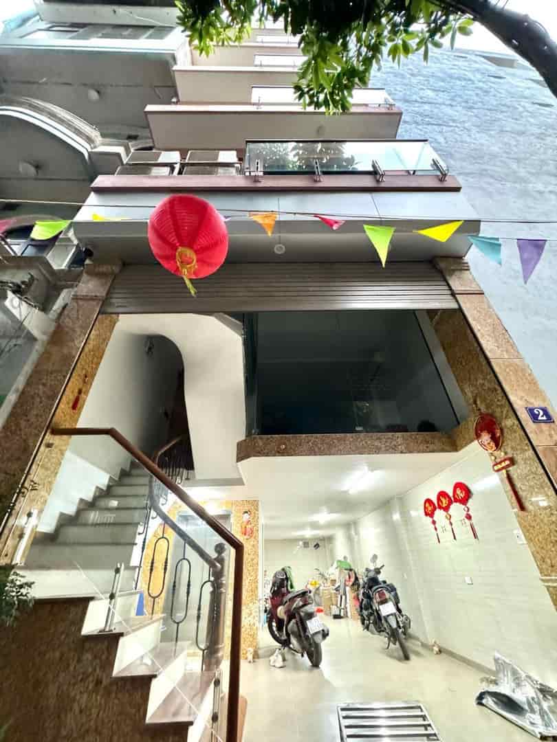65M, 8T CẦU GIẤY ÔTÔ ĐỖ CỬA 10M RA MẶT PHỐ 2 THOÁNG THANG MÁY VỪA Ở VỪA KINH DOANH