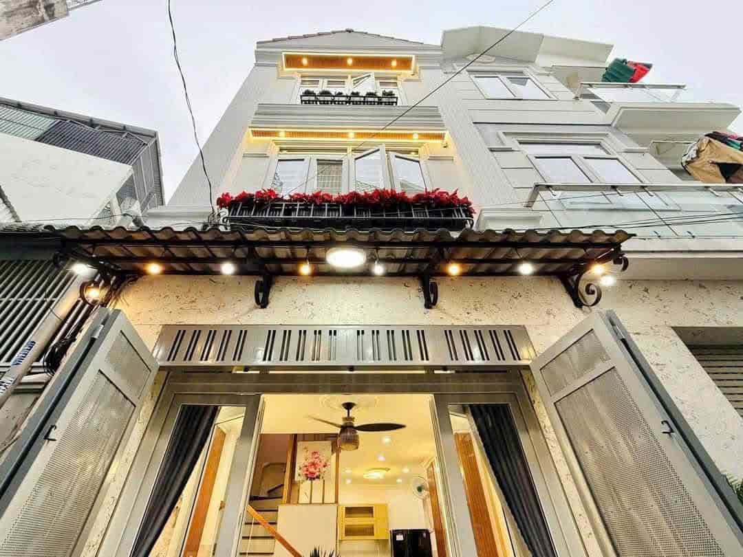 nhà đẹp 64m² đường Trần Thị Hè, Hiệp Thành, Q12. Xây 3 tầng, hẻm 4,5m. Giá 3 tỷ 150. Hoàn công đủ