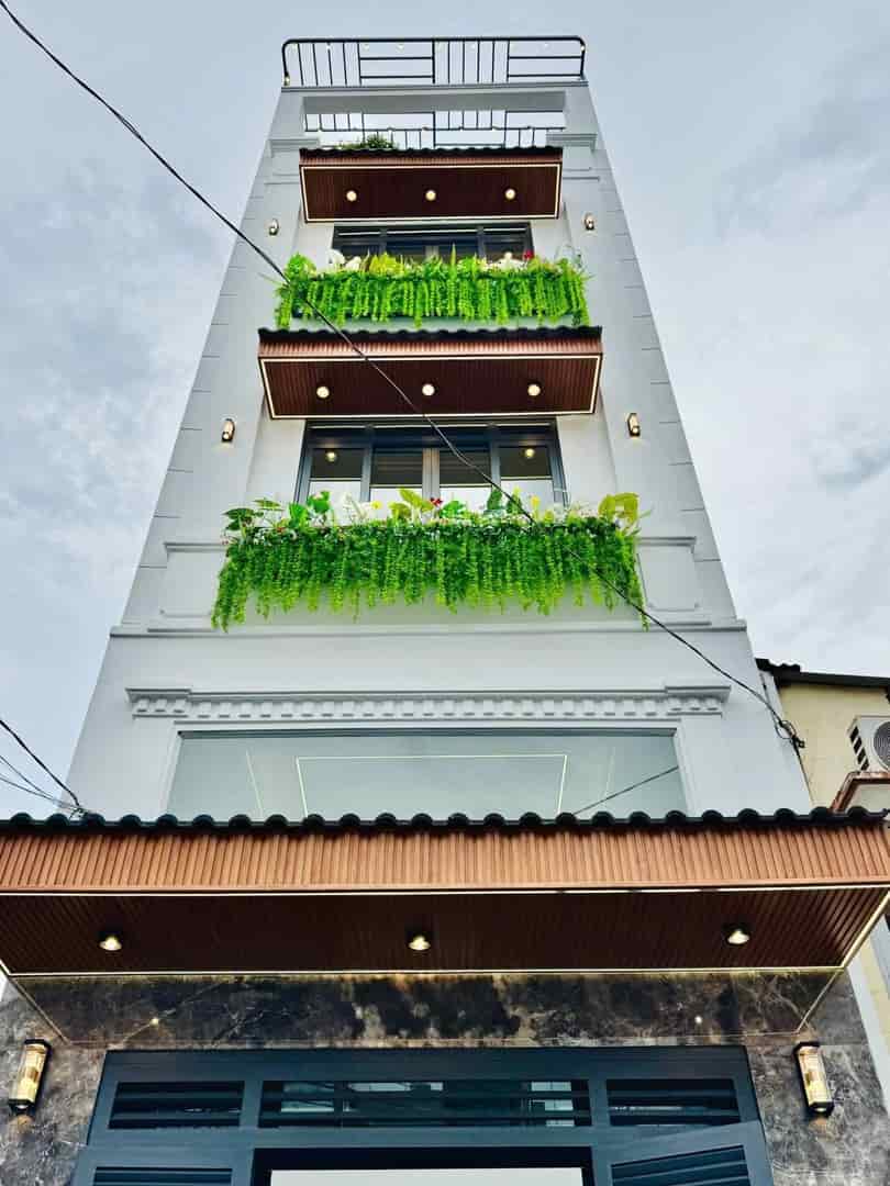 Xoay vốn bán nhà 43m² đường Nguyễn Thiện Thuật, P1, Q3. Xây 4 tầng, hẻm 6m