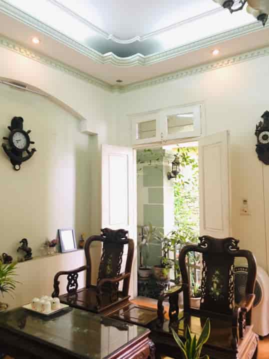 Cho thuê nhà riêng trong ngõ Cầu Giấy, 4 tầng, 3 ngủ, cách mặt đường ô tô 30m, Giá thuê 10tr/tháng