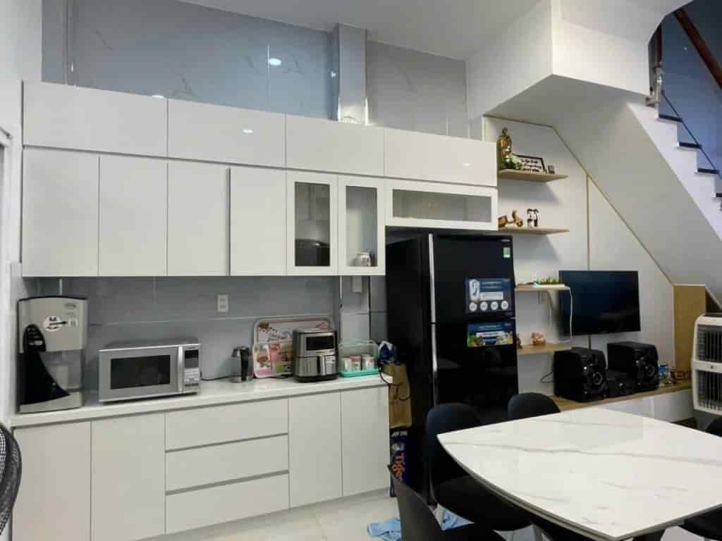 Bán nhà Bến xe bus Hiệp Thành, 1 Lầu 2PN2WC, Mới keng, làm được Sổ
