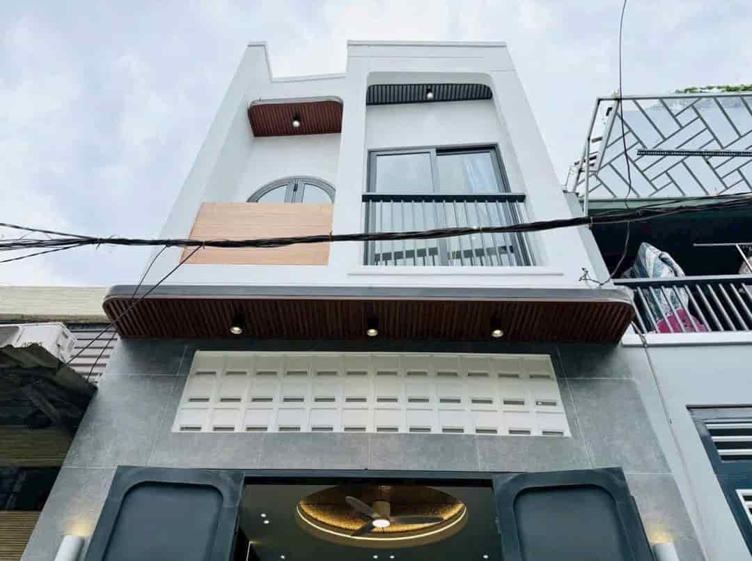 Căn 34.6m2 Nơ Trang Long, Bình Thạnh hẻm thông. Giá 2 tỷ 450, xây 1 trệt 2 lầu, sổ riêng sẵn