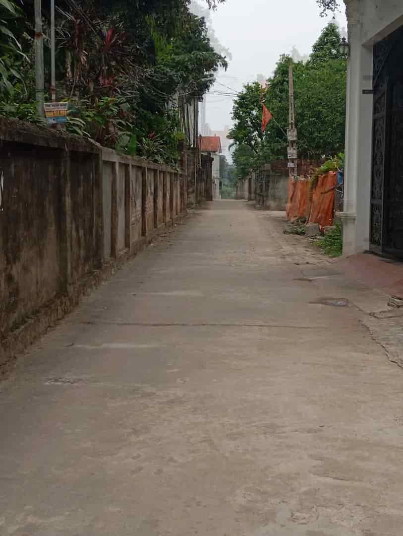 Bán 124m nhà 3 tầng đẹp Đông Sơn, Chương Mỹ gần Quốc lộ 6