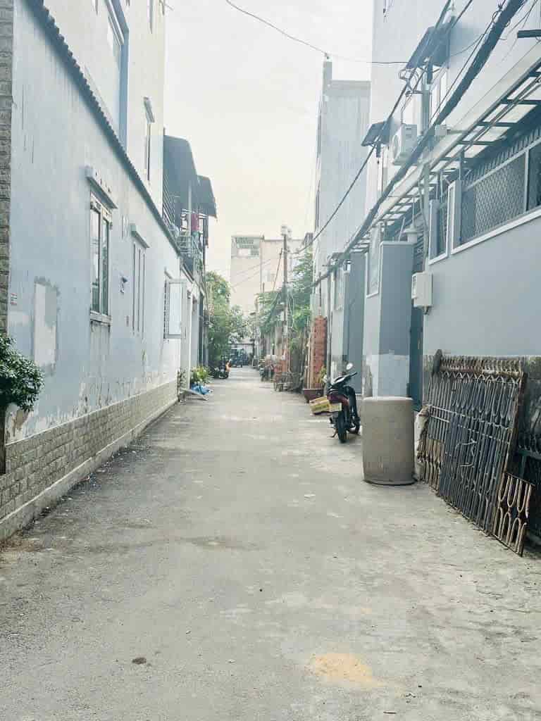 NHỈNH 5TỶ 63M2 4x16M 3TẦNG XE HƠI TỚI NHÀ SÁT BÊN CHUNG CƯ DREAMHOME