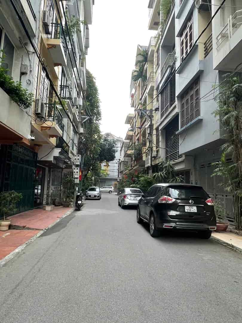 Tài chính 18 tỷ mà tậu được căn nhà mặt ngõ, ô tô tránh, gần trường tốt