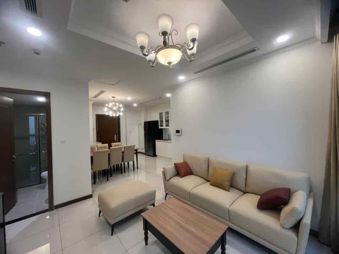 Cho thuê Vinhomes Central Park 2 phòng 82m2