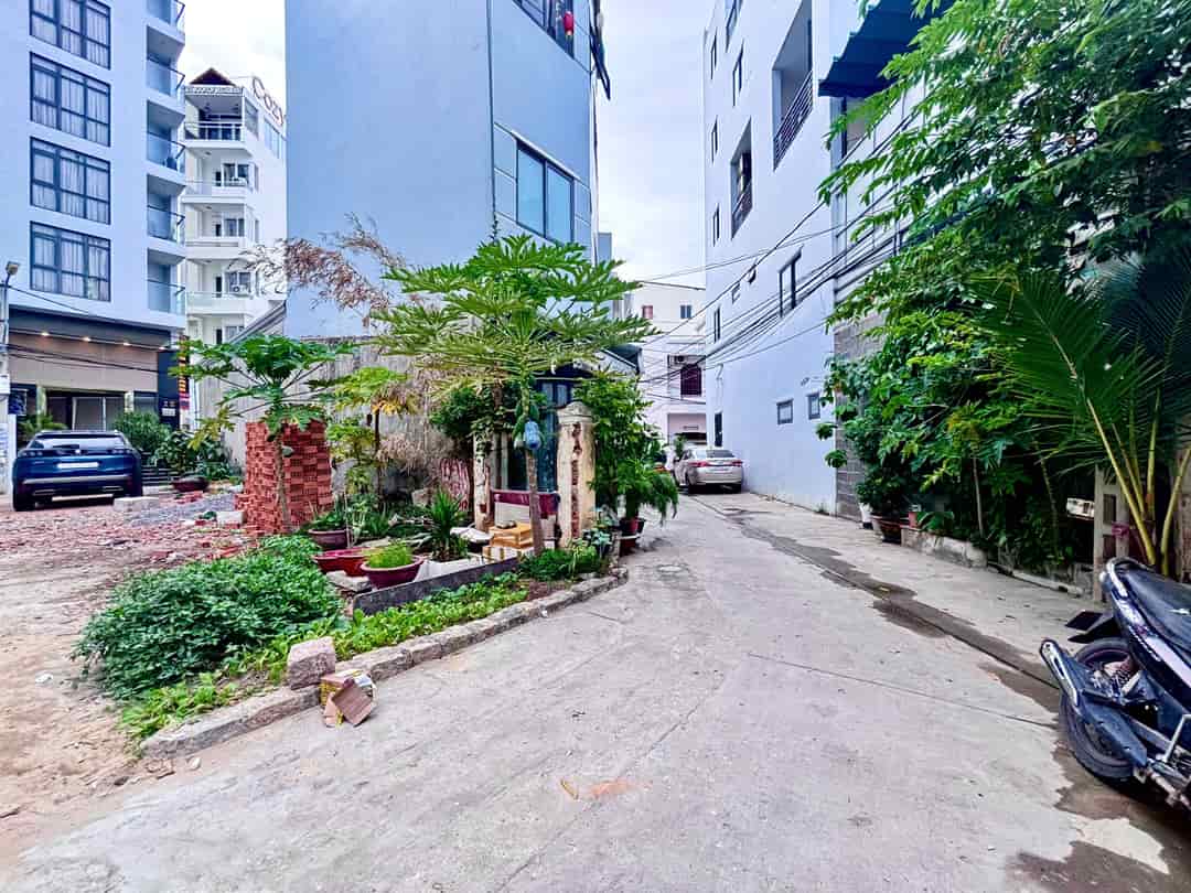 Bán nhanh lô đất 2 mặt tiền cực đẹp gần biển- hẻm tuệ tĩnh phường lộc thọ Nha Trang Vị trí đắc địa