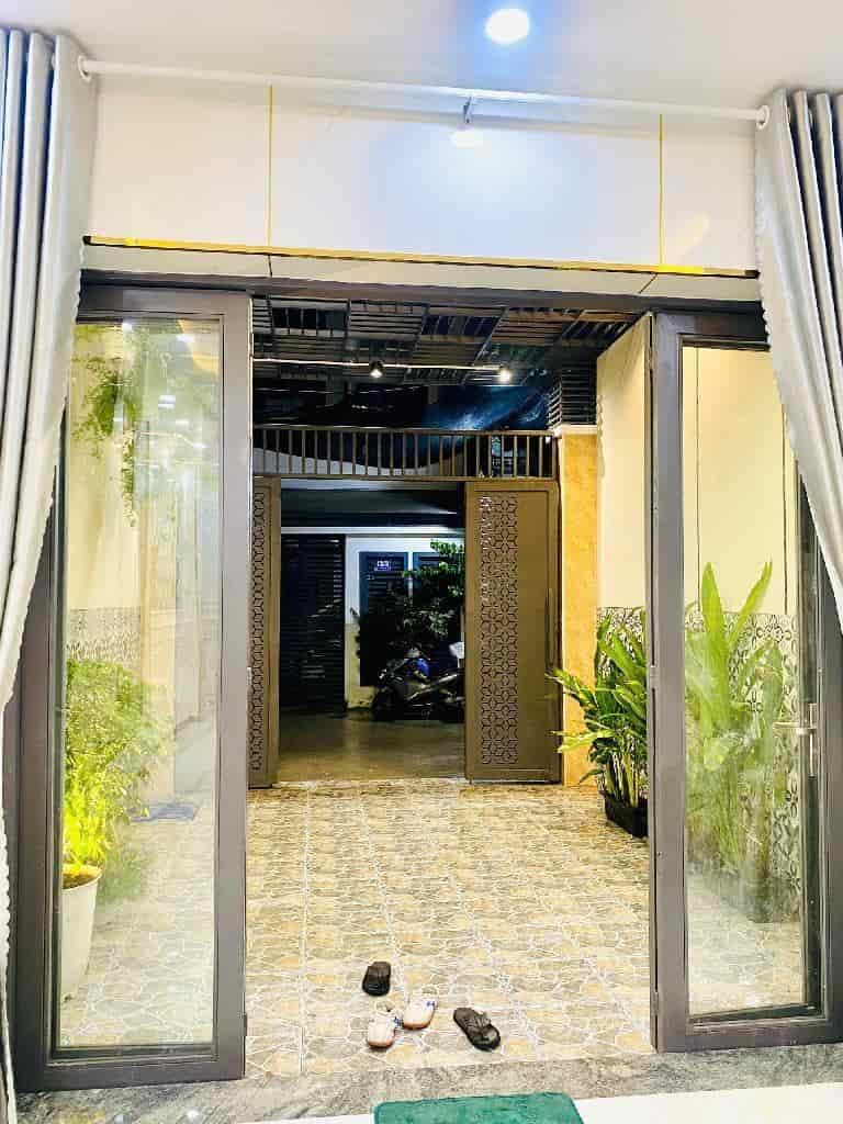 Thạnh Lộc 12 , Q.12
Hẻm ô tô – 2 tầng – 83m² – Giá nhỉnh 5 tỷ