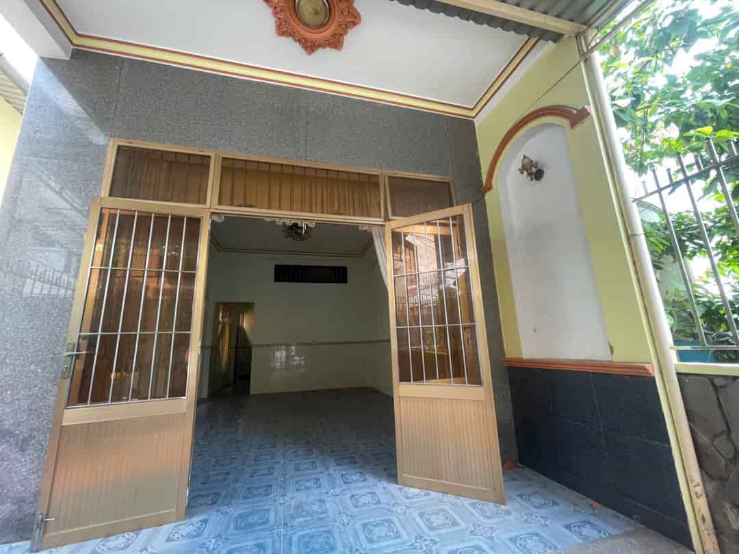 Bán Nhà đường ô tô 4m Đường Lương Thế Vinh , Phường Phước Long , Thành Phố Nha Trang
